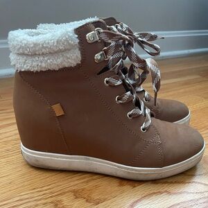 Dr. Scholl's Tan Wedge Heel Winter Boots